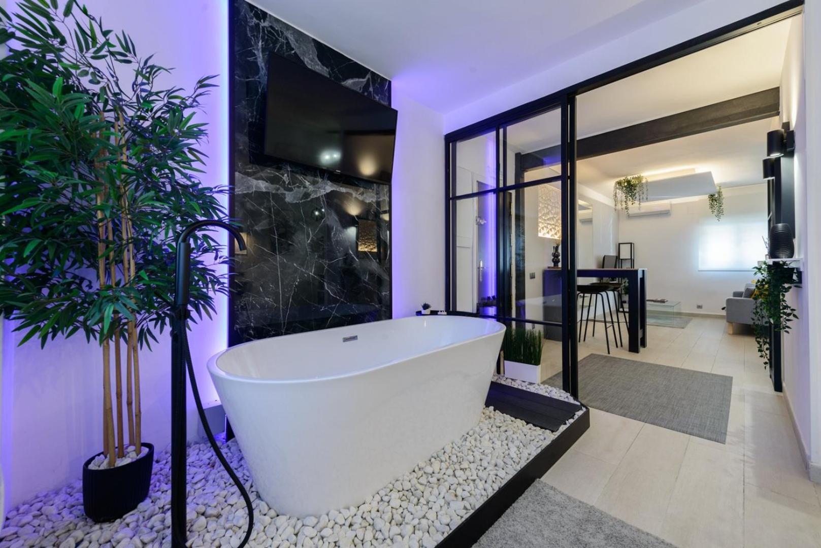 Guestready - Lovely Escapade In Madrid Bagian luar foto